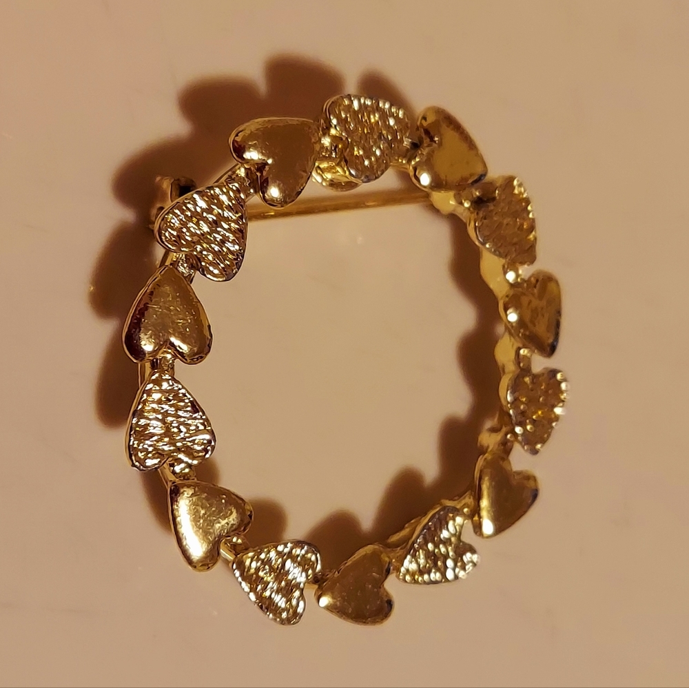 Vintage Pell Brooch